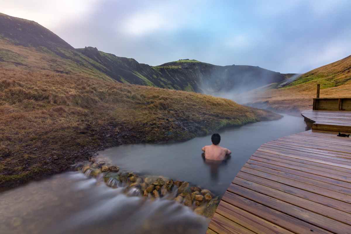 reykjadalur hot spring river