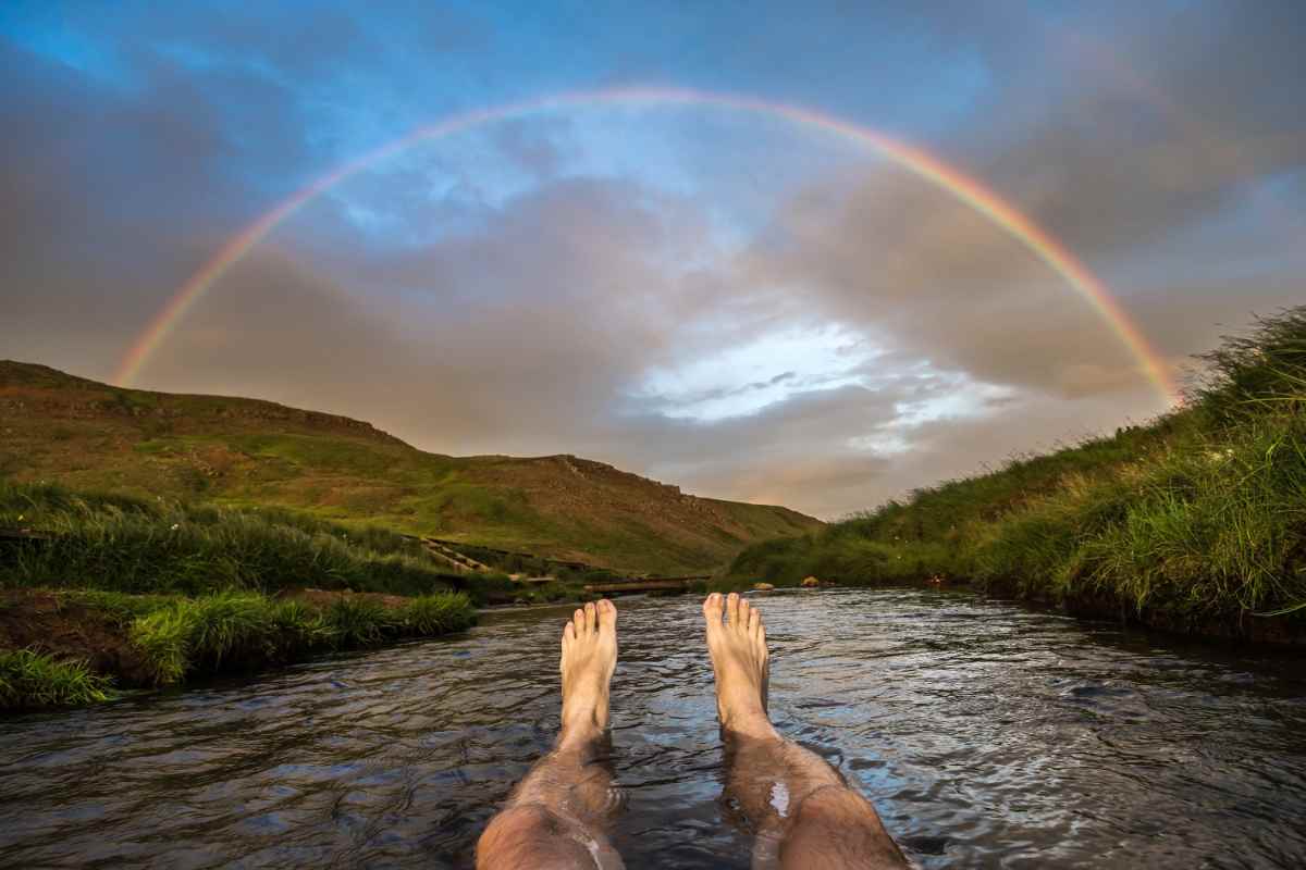 reykjadalur hot spring river