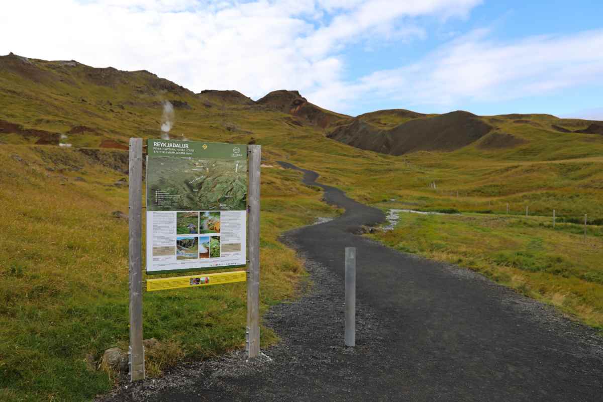 reykjadalur thermal bathing pools