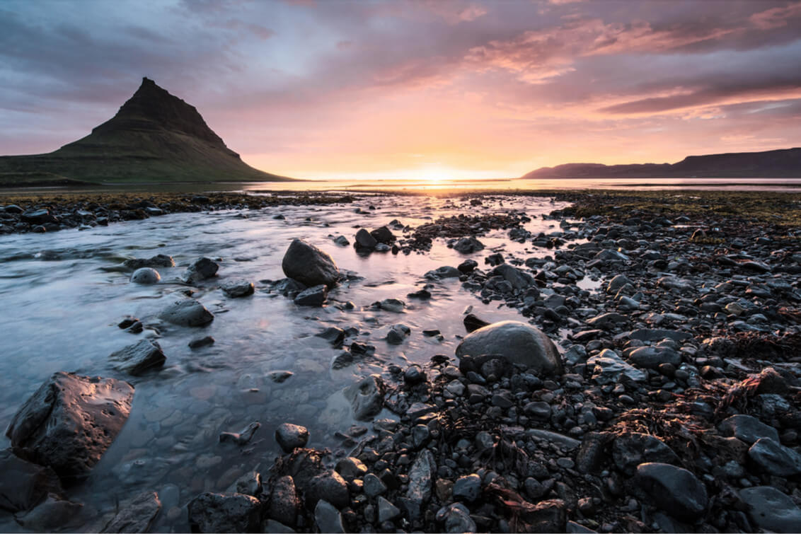 Jkulsrln glacier lagoon is perfect for a DIY campervan Northern Lights hunt