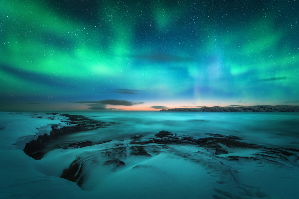 Vedur Iceland travel app for the weather and Northern Lights