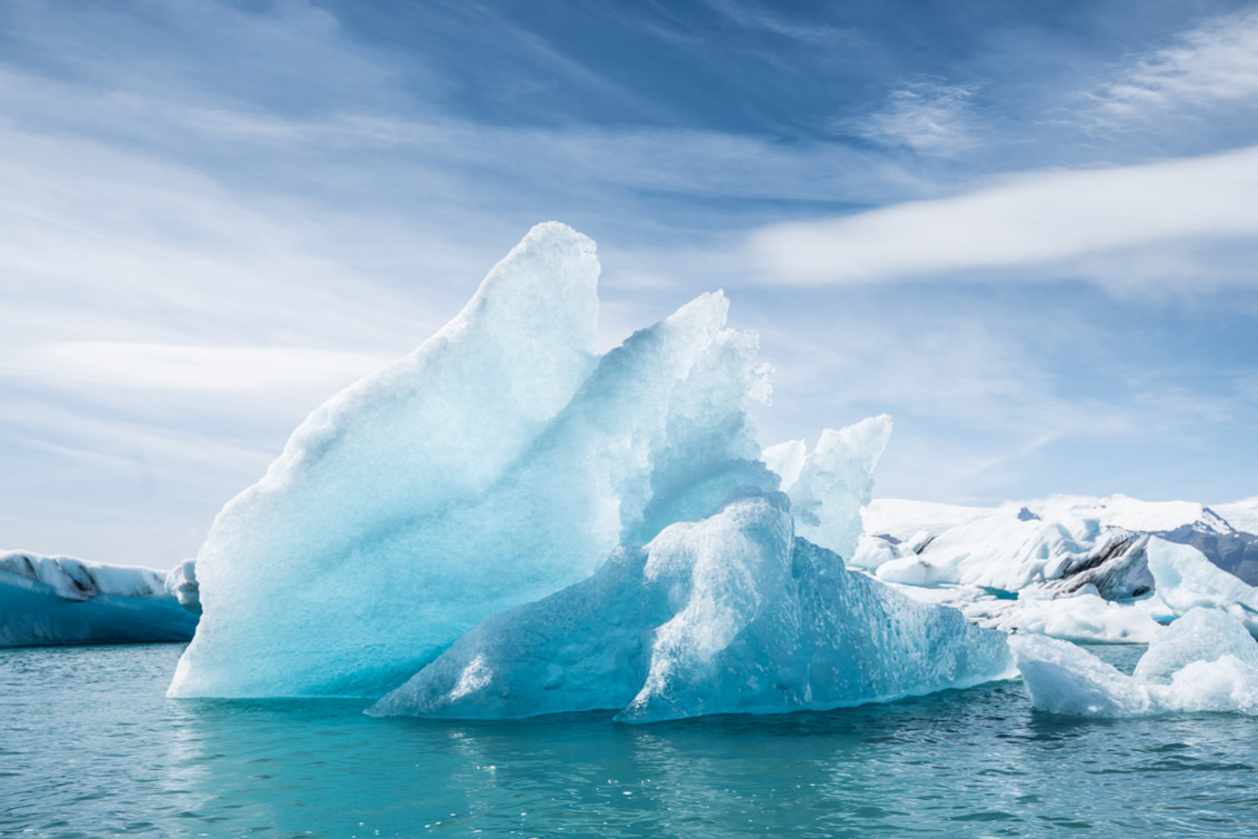 Giant iceberg floats across Jkulsrln glacier lagoon