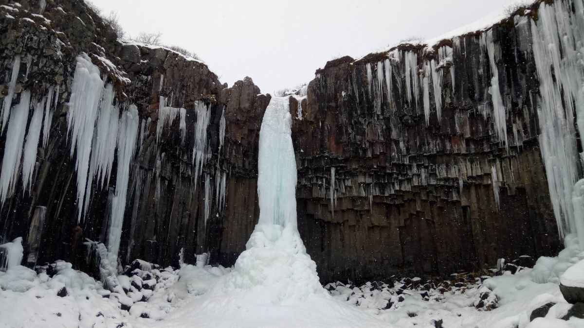 Svartifoss in winter