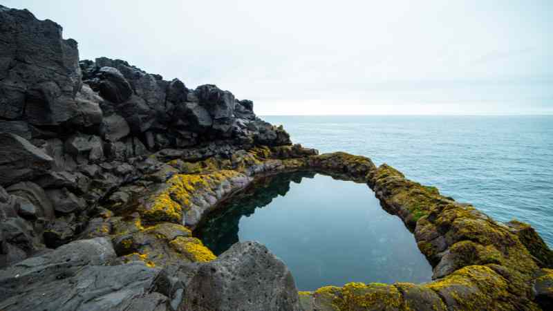 Brimketill Lava Rock Pool