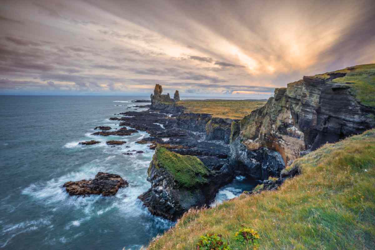 Londrangar Cliffs