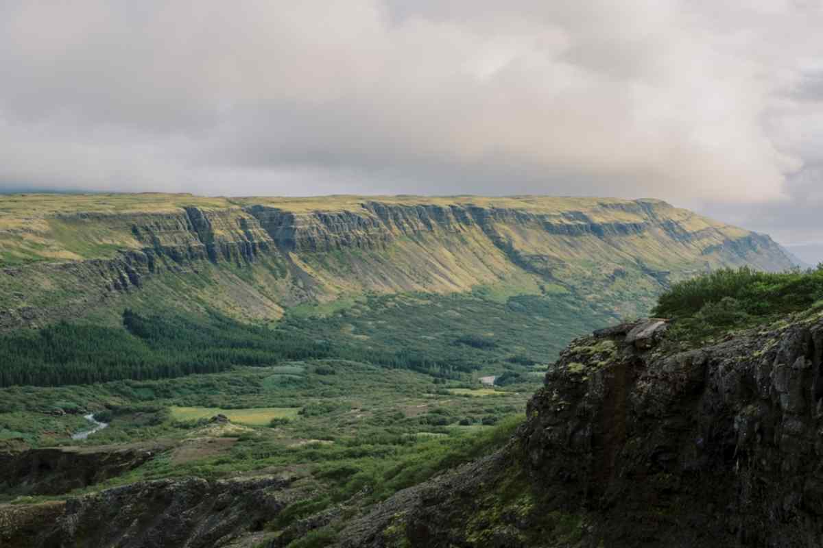 glymur waterfall trail