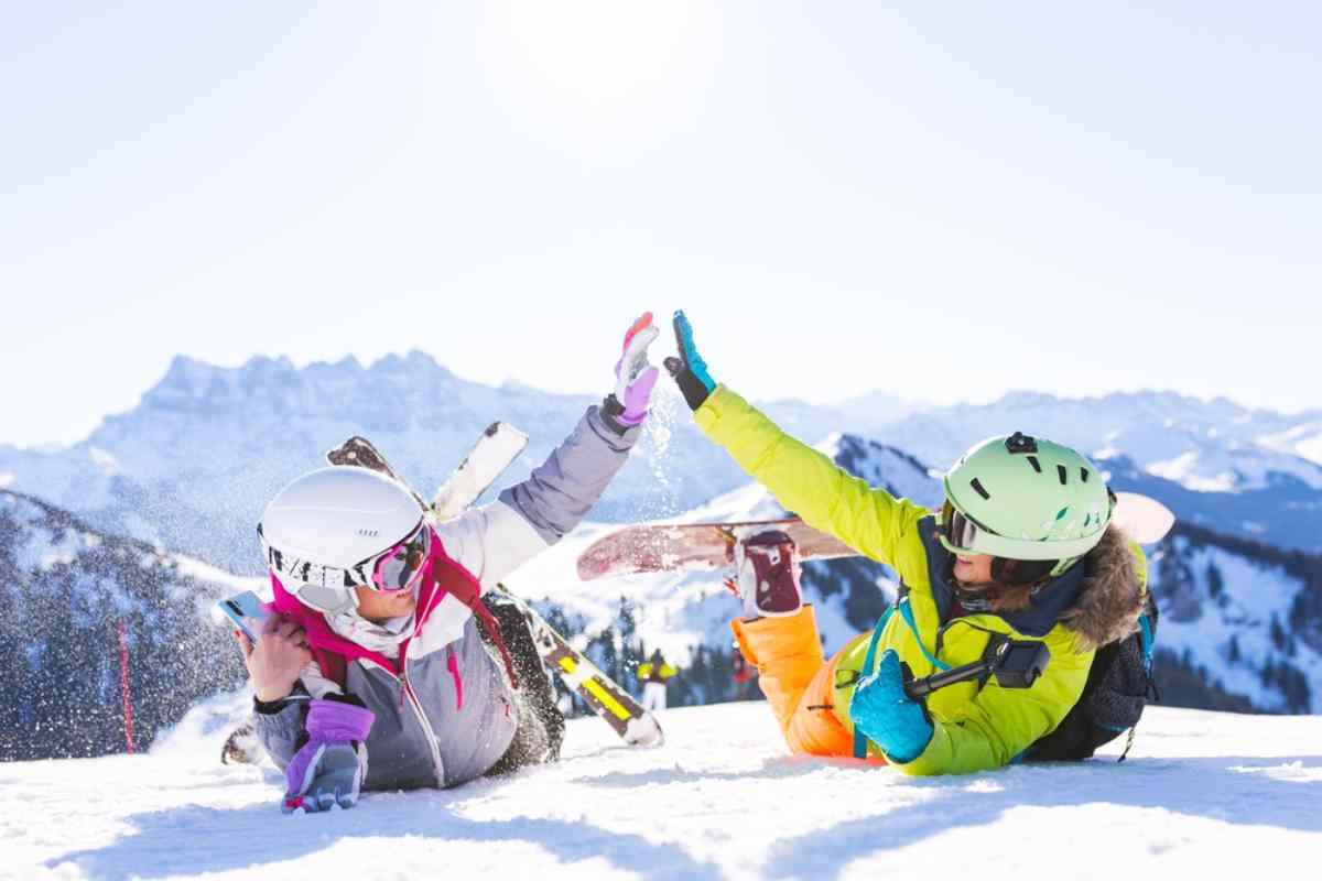 couple of women practising ski in Iceland