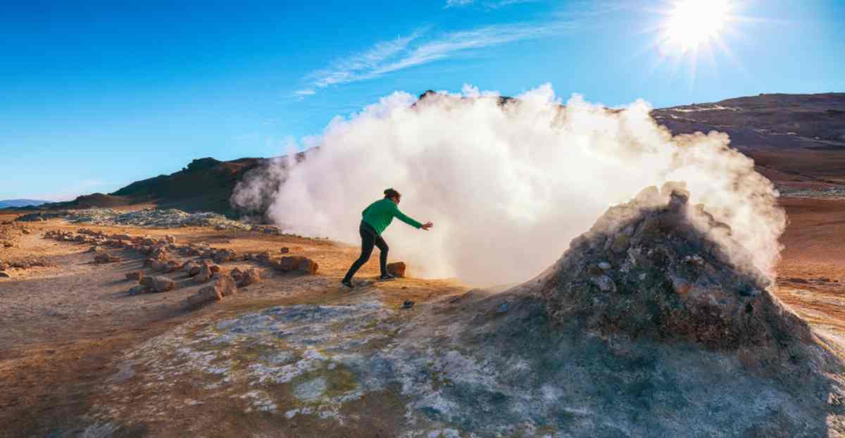 Fumaroles by Hverir area