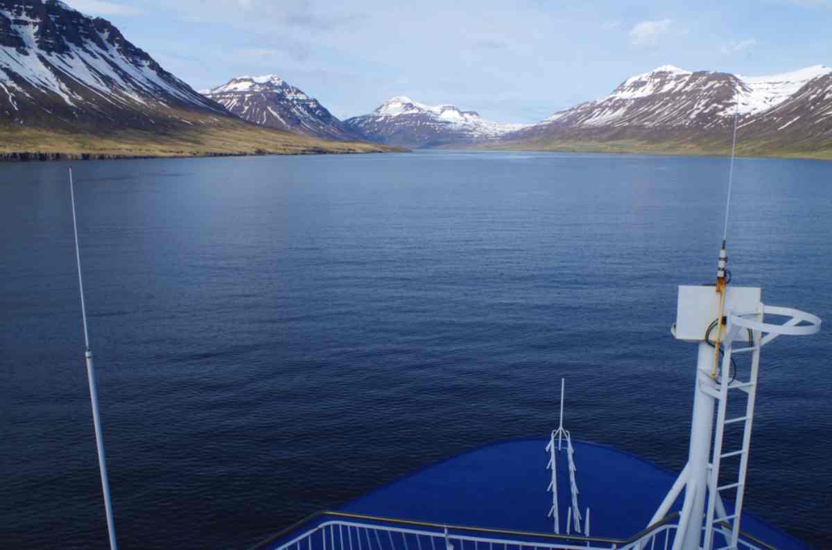 Ferry from the Faroe islands to Iceland